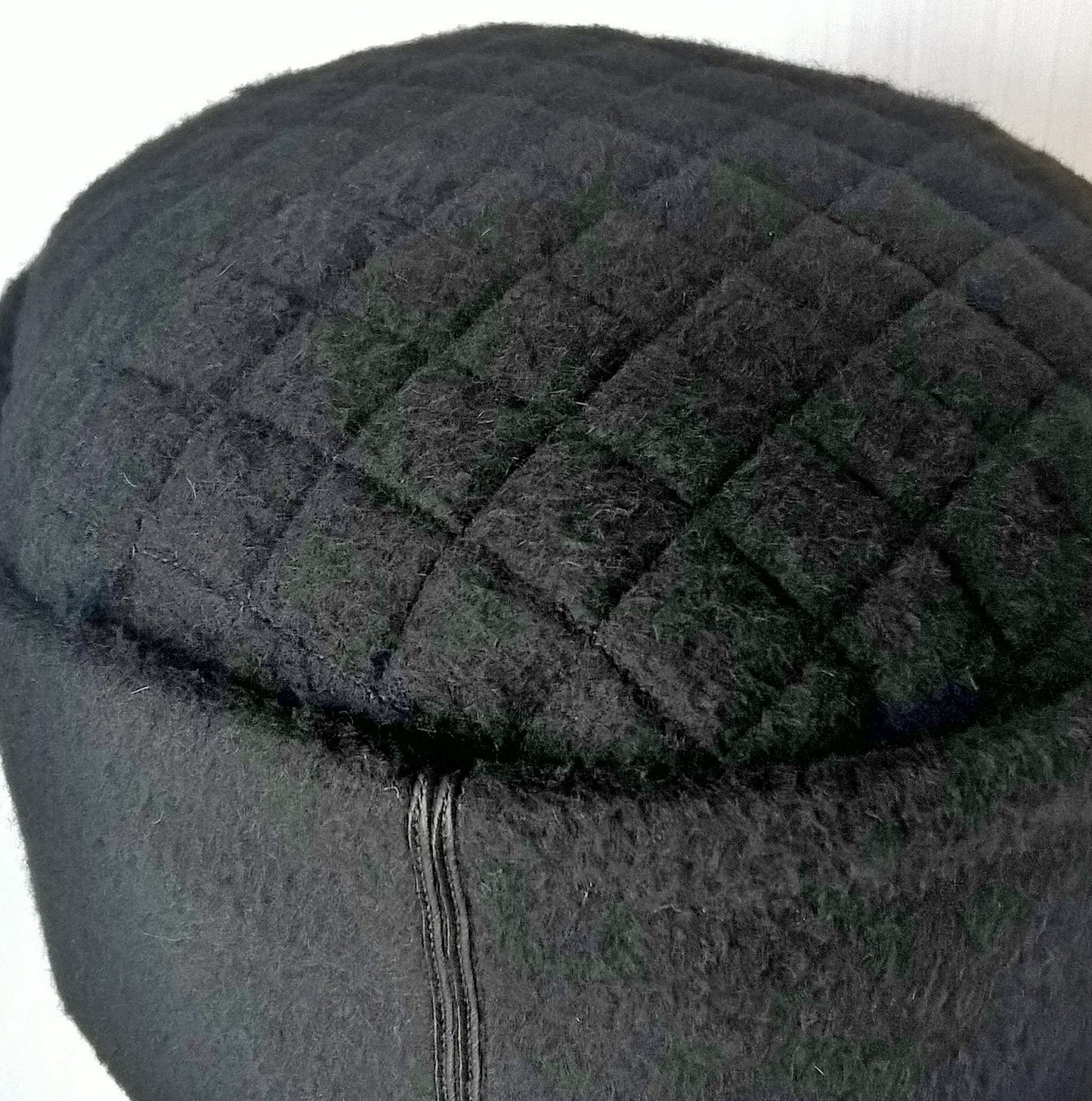 Cashmere cap with quilted tip for extra warmth
