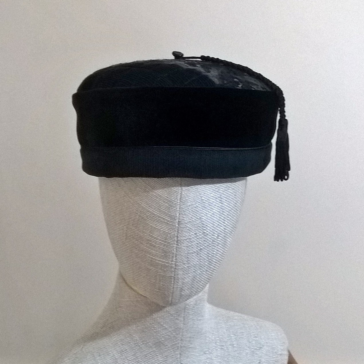 Black Gothic smoking cap with removable macrame tassel