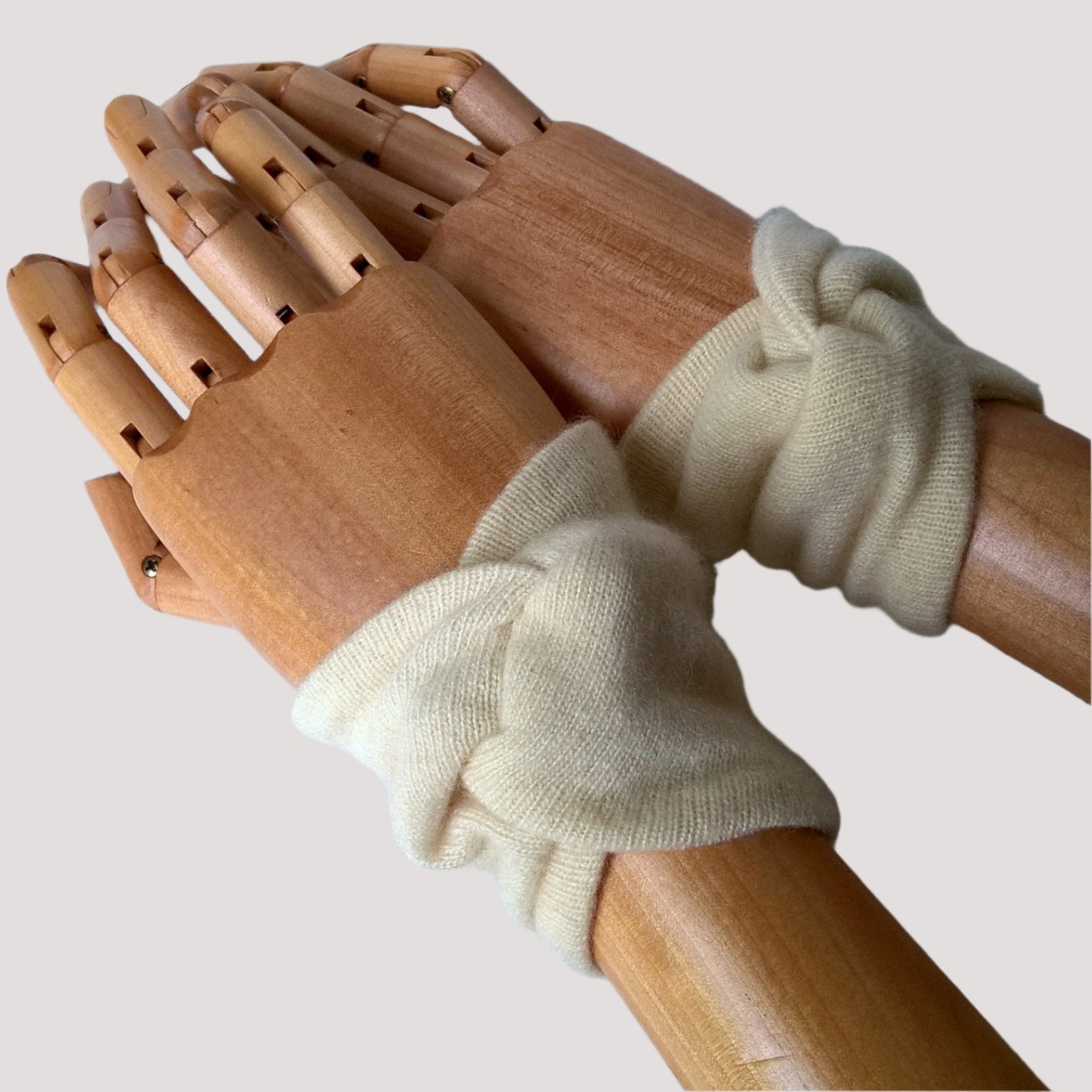 Cashmere deals wrist warmers