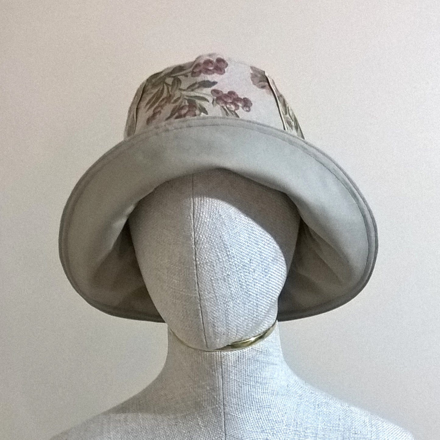Linen Bucket Hat in vintage floral with adjustable tie