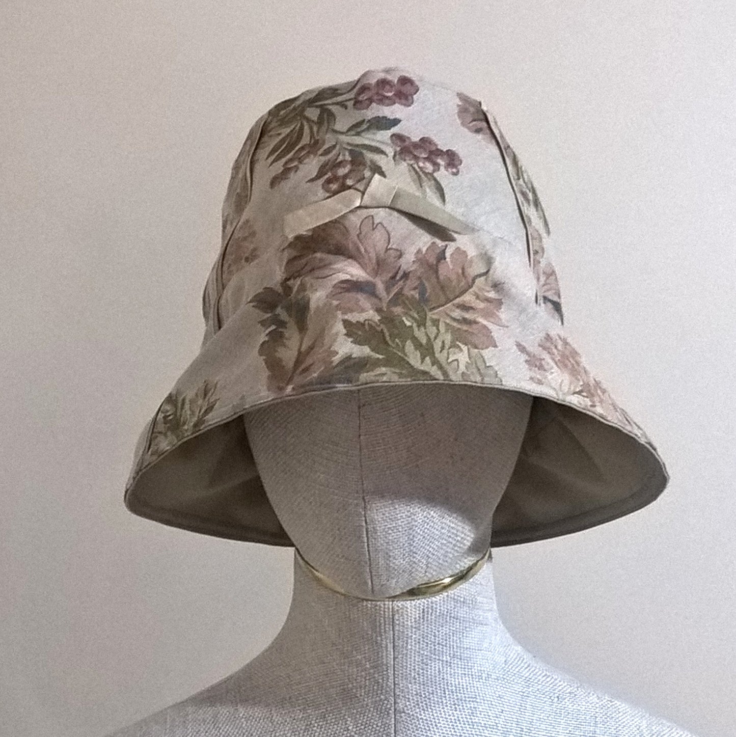 Linen Bucket Hat in vintage floral with adjustable tie