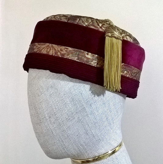 Gol brocade and red velvet smoking cap with macrame tassel