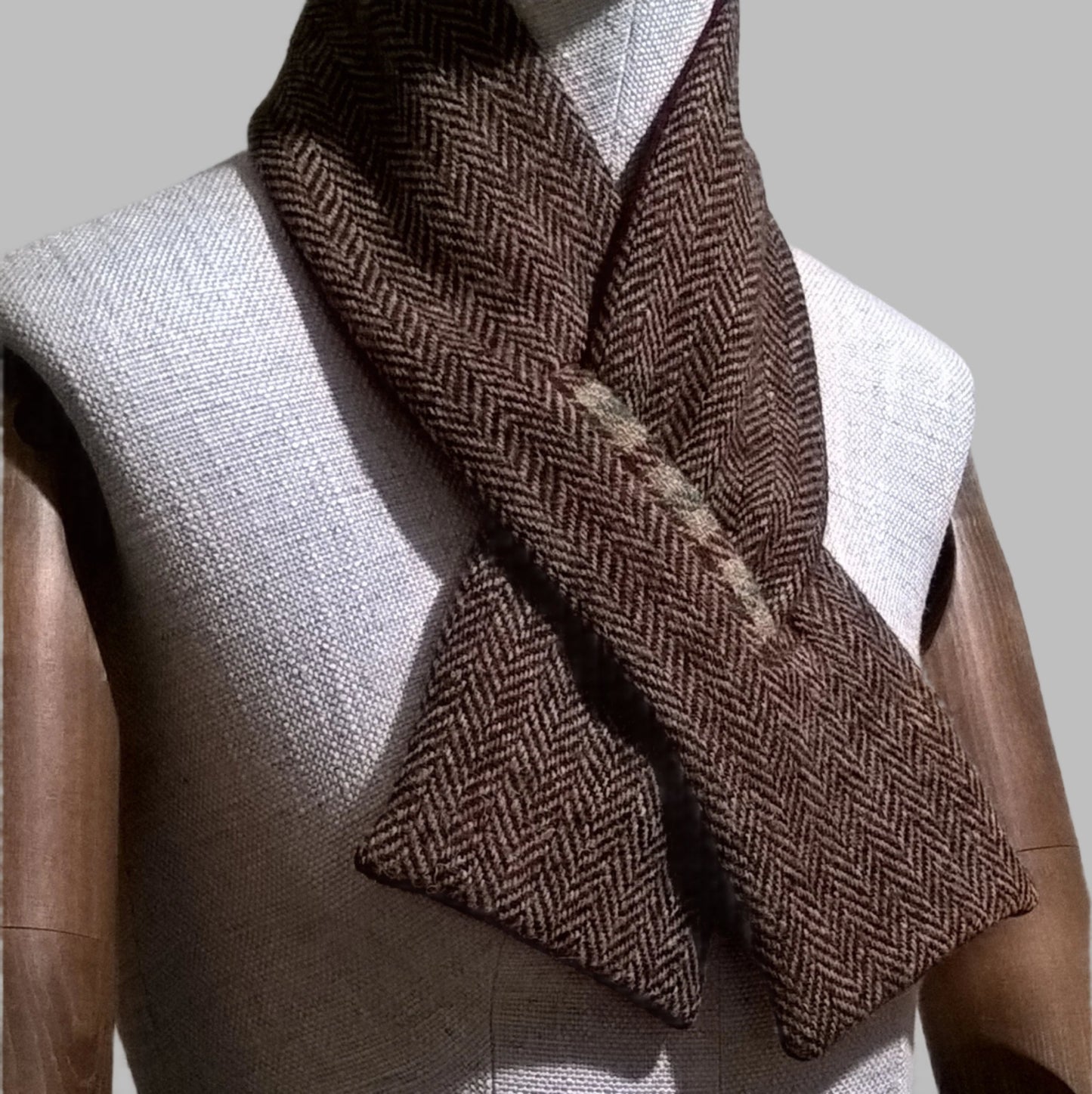 Brown Harris Tweed wool and cashmere pull through scarf