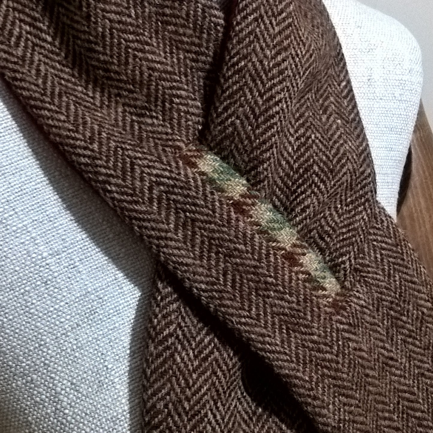 Brown Harris Tweed Scarf with burgundy cashmere lining