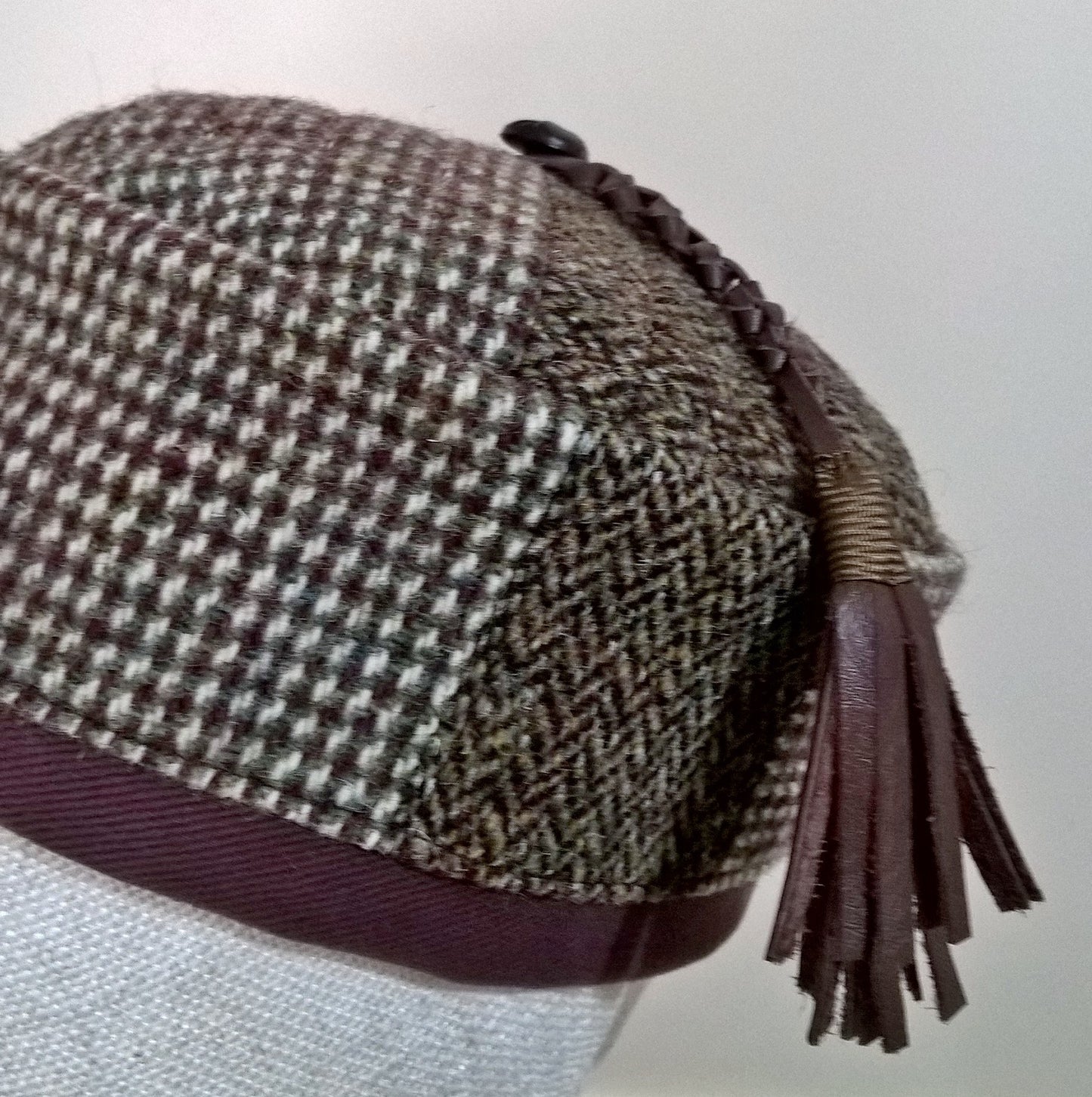 Smoking Cap in Harris Tweed Wool with leather tassel - small