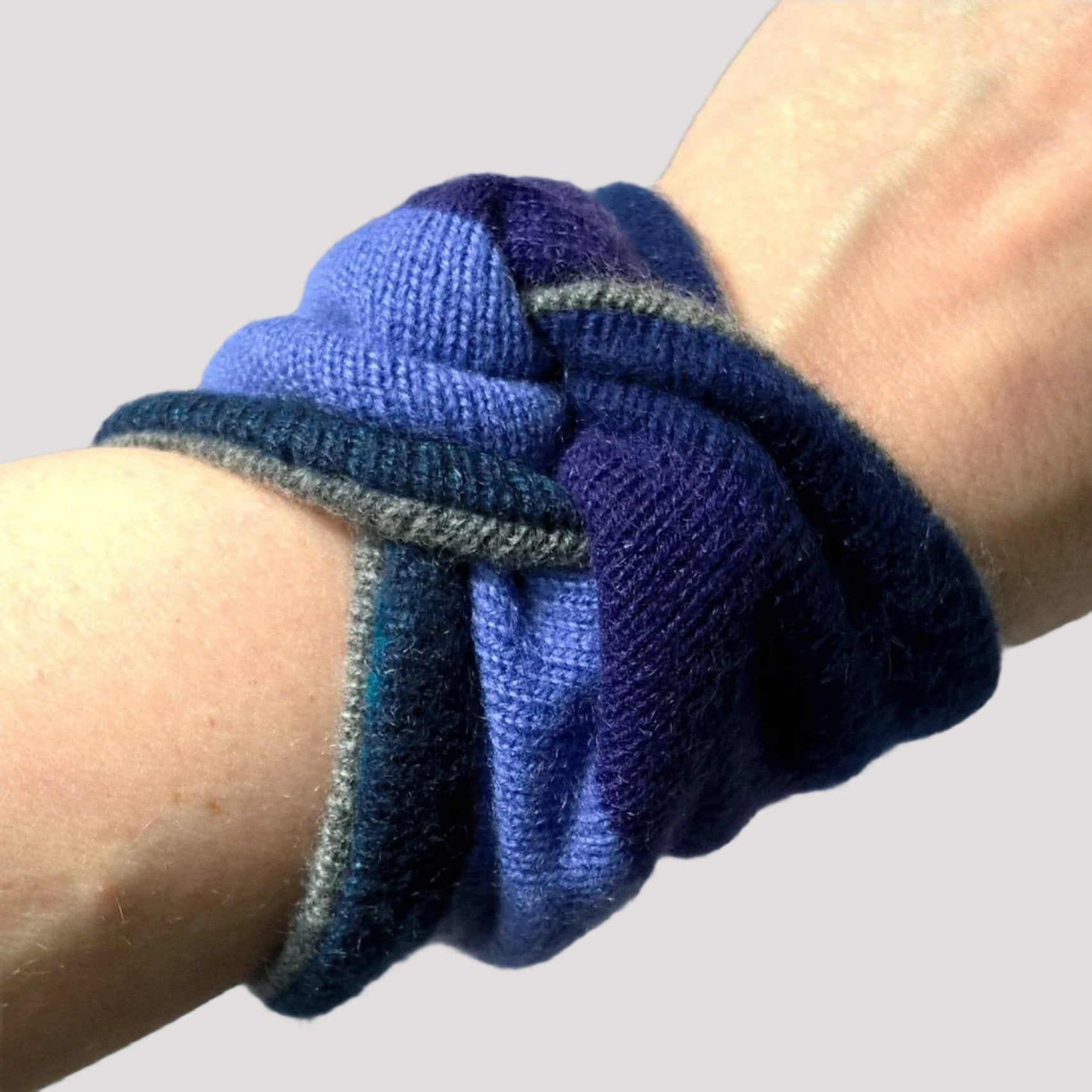 Cashmere deals wrist warmers