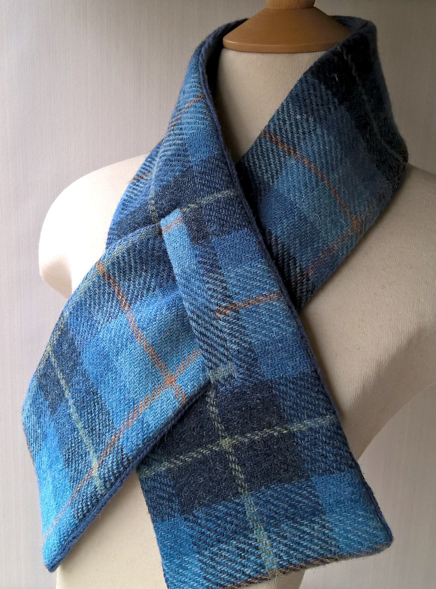 Short cravat style scarf in blue Harris Tweed